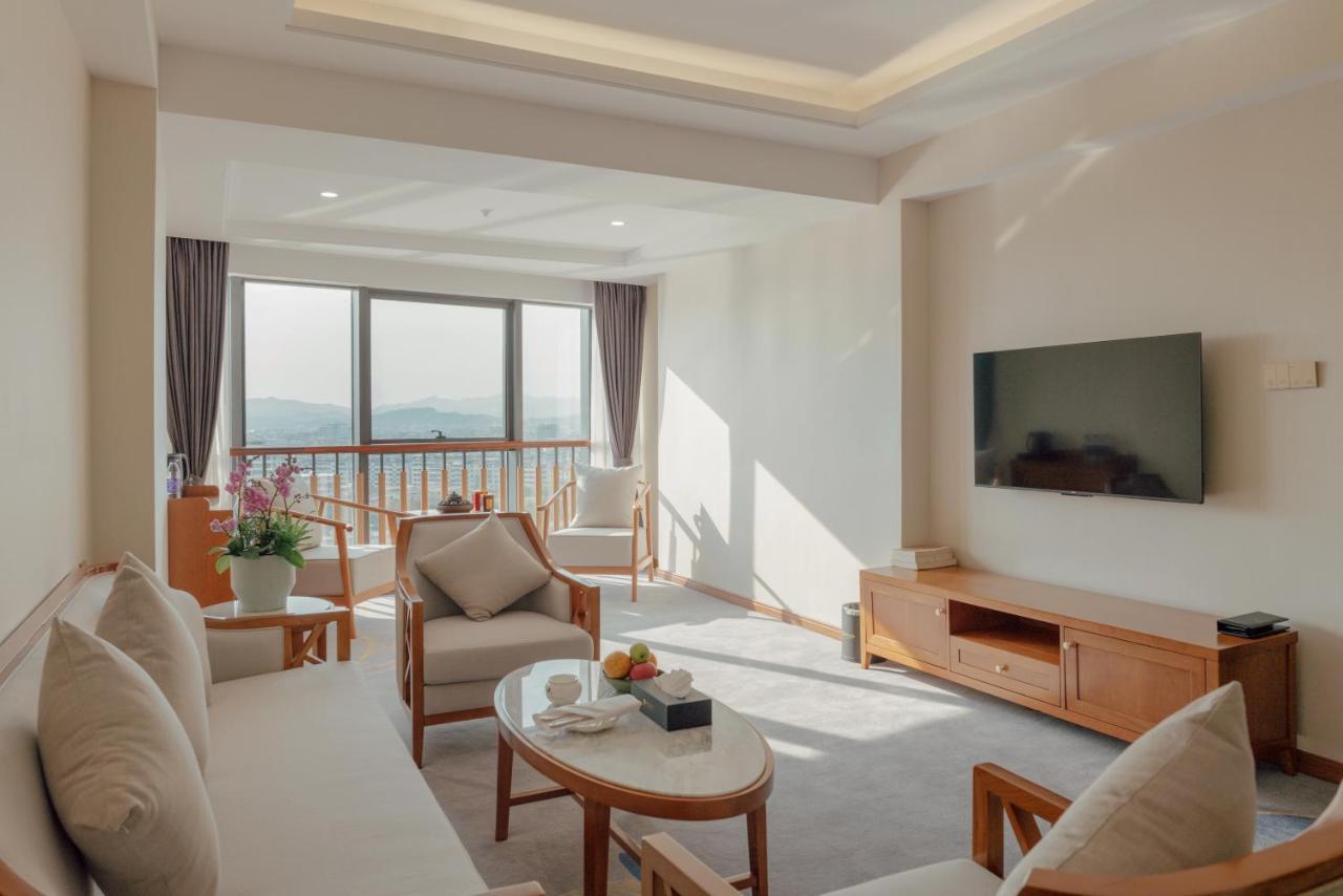 White Swan Guest House Meizhou เหมยโจว ภายนอก รูปภาพ