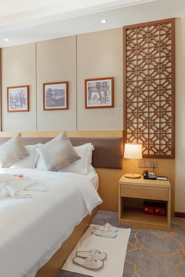 White Swan Guest House Meizhou เหมยโจว ภายนอก รูปภาพ