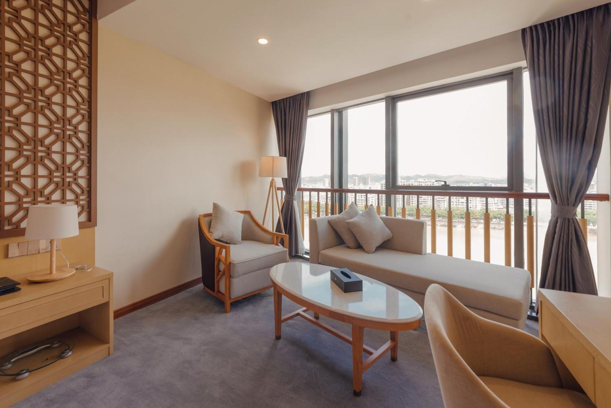 White Swan Guest House Meizhou เหมยโจว ภายนอก รูปภาพ